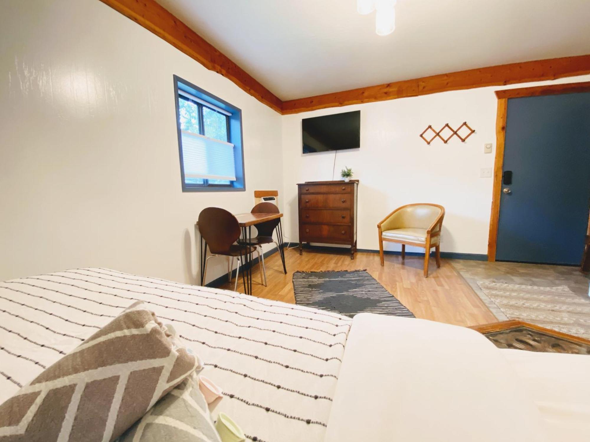 Flathead Lake Resort Woods Bay Esterno foto