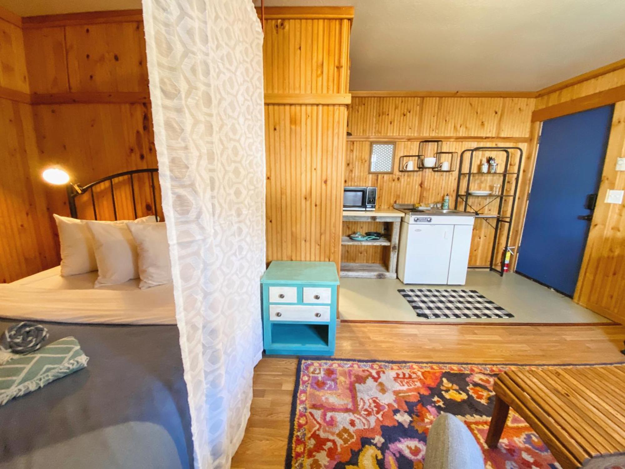 Flathead Lake Resort Woods Bay Esterno foto