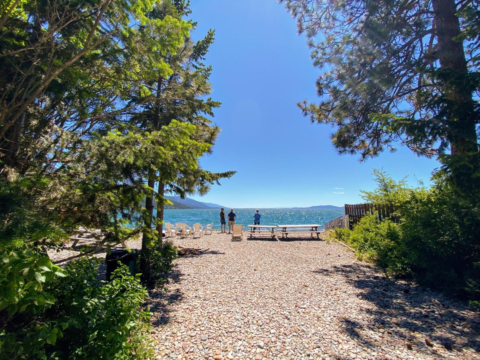 Flathead Lake Resort Woods Bay Esterno foto
