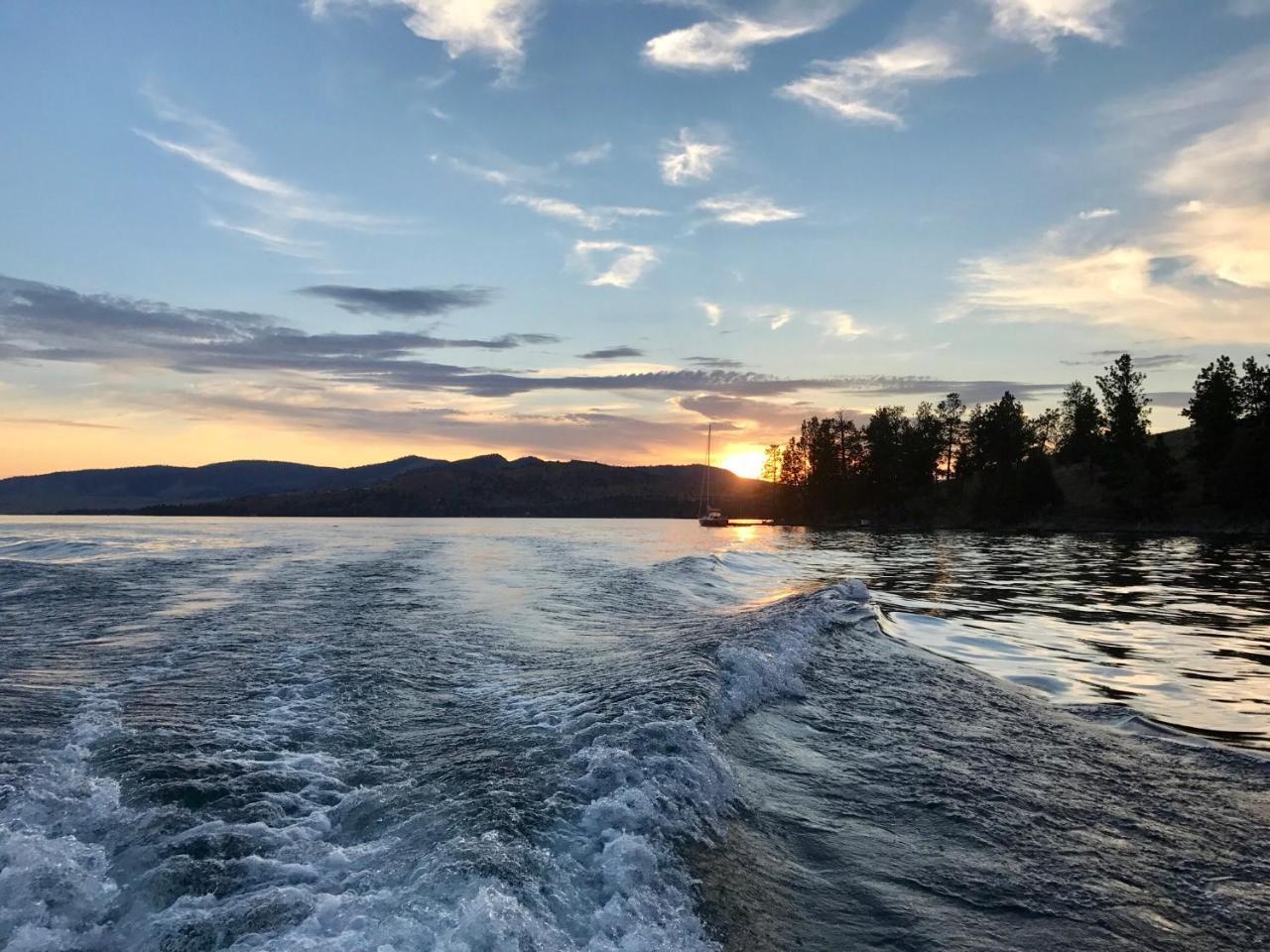 Flathead Lake Resort Woods Bay Esterno foto